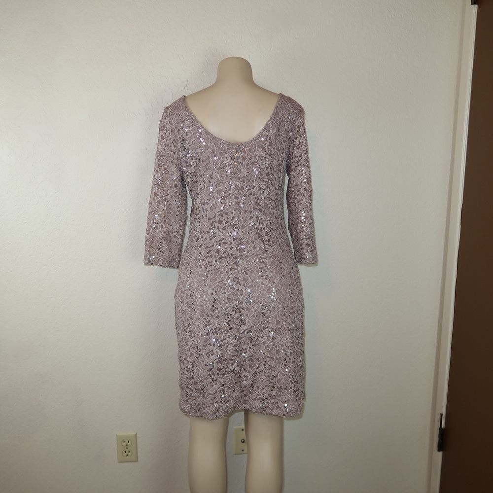 Dress - Picture 3 of 4